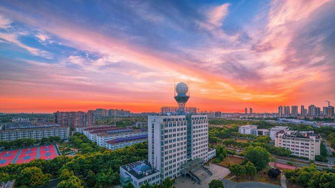 氣象萬千，信息無界 南京信息工程大學的特色與使命