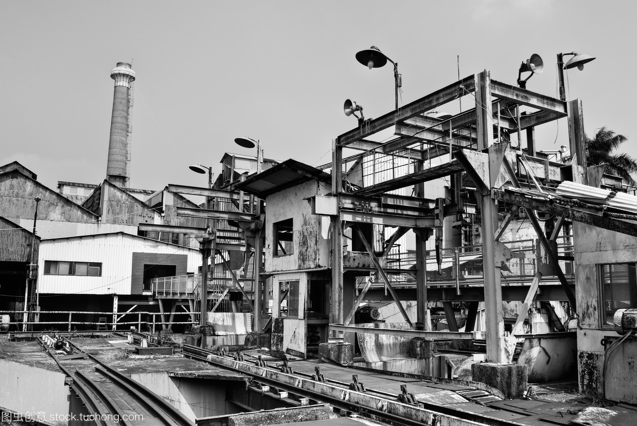 白,白天,白晝,空地,白色,空間,結構,精力,熨斗,背景,能源,能量,生產,裝備,電熨斗,環保,視覺,視線,視圖,環境,遺棄,金屬,設備,鐵,陳舊,風光,風景,黑,黑色,制造,力量,功率,制造業,產業,不潔,勞動,力度,古老,外觀,外界,外部,場景,外面,天空,天,大,大樓,屋外,工廠,宇宙,室外,工業,工作,建筑,巨大,龐大,廢墟,開工,建設,建筑物,強權,拋棄,戶外,打工,放棄,弄臟,景色,機器,構造,權力,毀滅,活力,沙漠,煙囪,煙窗,臟,蒸汽熨斗,荒涼,行業,衰老